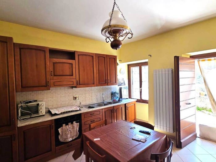 Casa trilocale in vendita in Scopoli, Carpello Scopoli Casenove Verchiano, Foligno