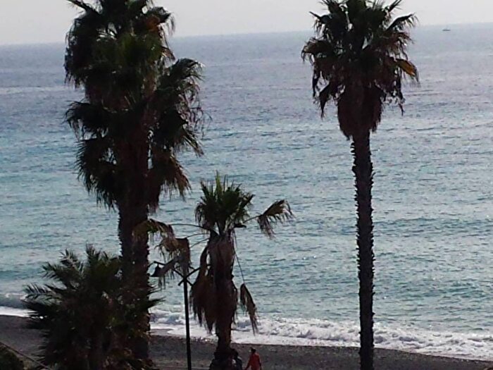Appartamento trilocale in vendita in Centro, Bordighera