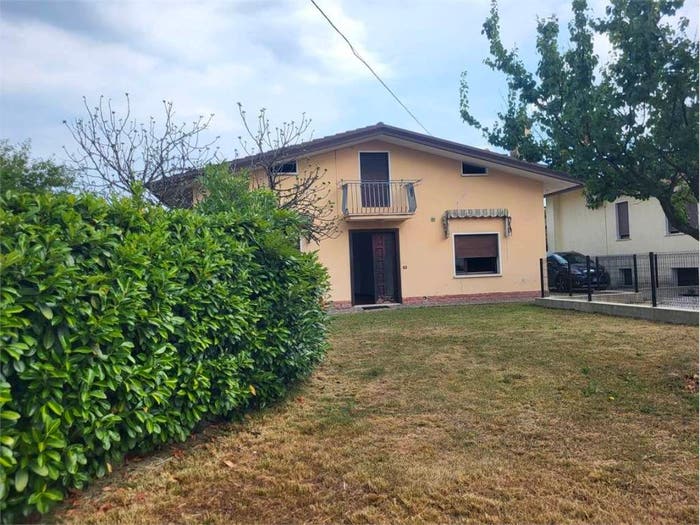 Casa con 6 locali in vendita in Via Valdo Moro, Mosnigo, Moriago della Battaglia