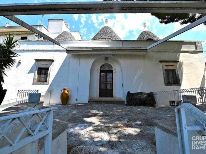 Casa con 6 locali in vendita in Piazza dei Navigatori, Centro, Cisternino