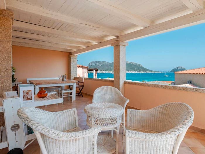 Appartamento con 5 locali in vendita in Golfo Aranci