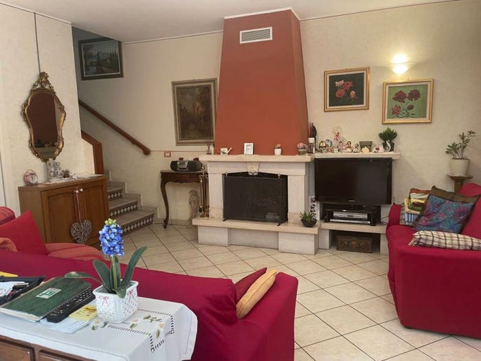 Casa quadrilocale in vendita in VIA CASELLE, Piove di Sacco