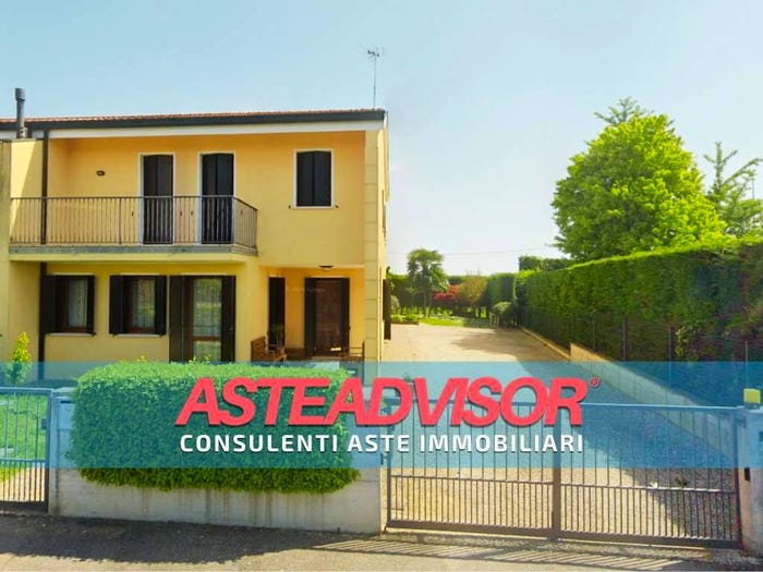 Casa con 6 locali in vendita in Via Monsignor Carlo Liviero, Centro, Agna