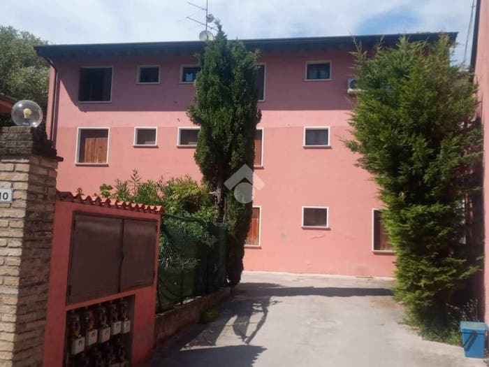 Appartamento bilocale in vendita in Viale Monte Grappa, Centro, Castel Goffredo
