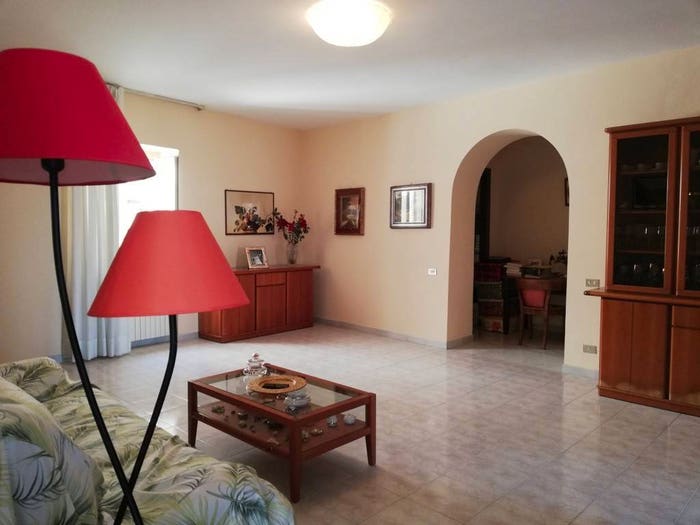 Appartamento con 5 locali in vendita in Rampa Lucrezia d'Alagno, Centro, Caiazzo