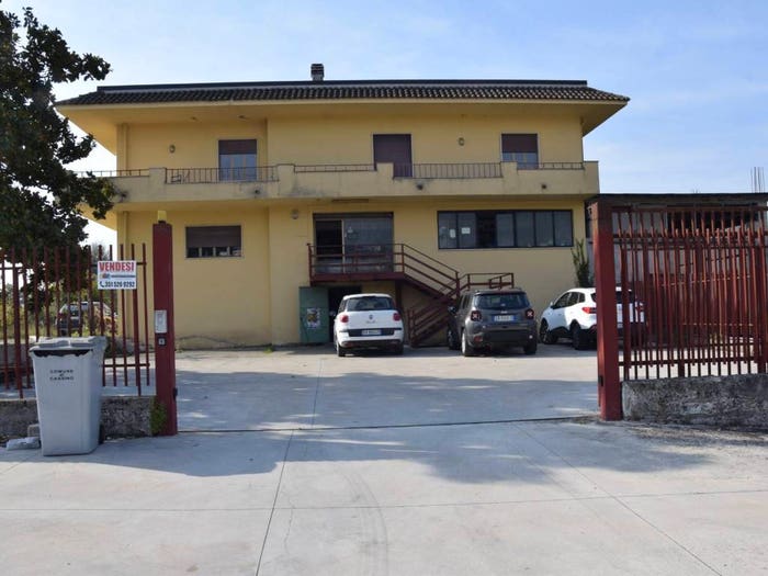 Casa con 6 locali in vendita in Via Ponte San Lorenzo, Cassino