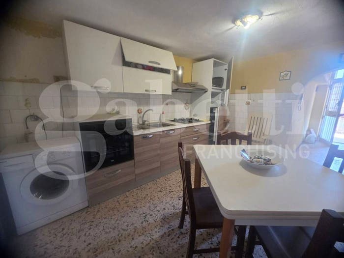 Appartamento quadrilocale in vendita in Via Altofonte, Villagrazia, Palermo