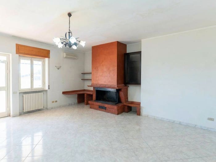 Appartamento quadrilocale in vendita in Via Francesco Gregorio, Laura, Capaccio Paestum