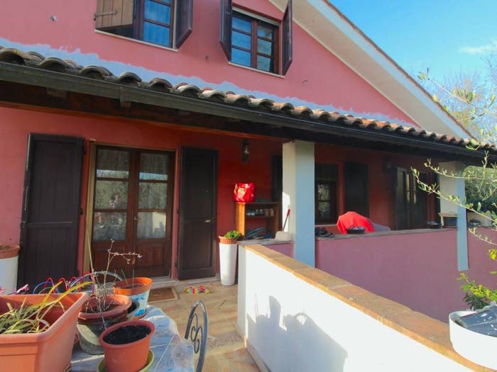 Casa con 6 locali in vendita in Via dei Vignoli, Lari, Casciana Terme Lari