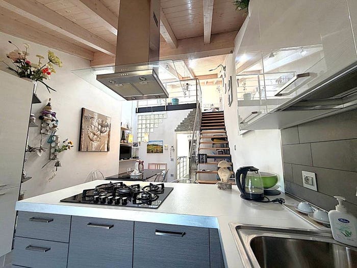 Casa con 6 locali in vendita in Vicolo Serbatoio, Cembra Lisignago