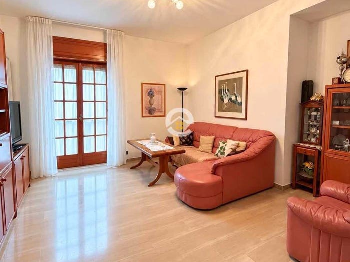 Appartamento con 6 locali in vendita in Via Reggio Calabria, San Giovanni Rotondo