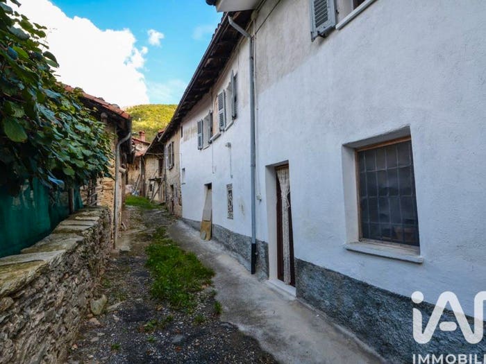 Casa trilocale in vendita in Via Penoni, Centro, Garessio
