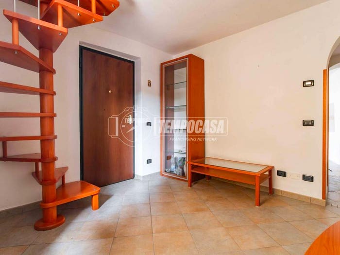 Appartamento bilocale in vendita in Via LANDRIANI, Centro, Guanzate