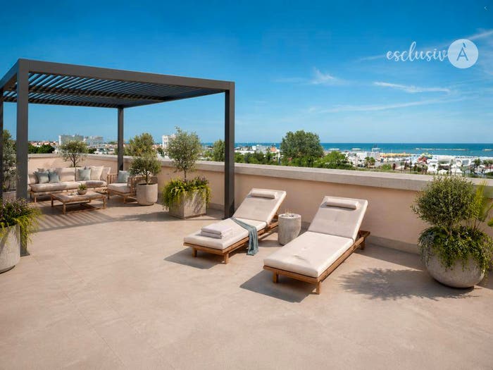 Appartamento quadrilocale in vendita in Viale Giosuè Carducci, Cesenatico Levante, Cesenatico
