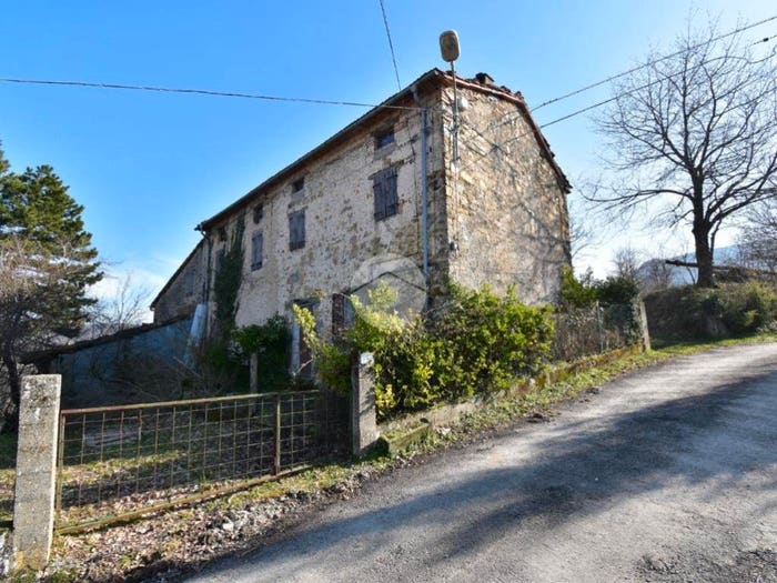 Casa quadrilocale in vendita in STR SAN GIOVANNI CALESTANO, Centro, Calestano