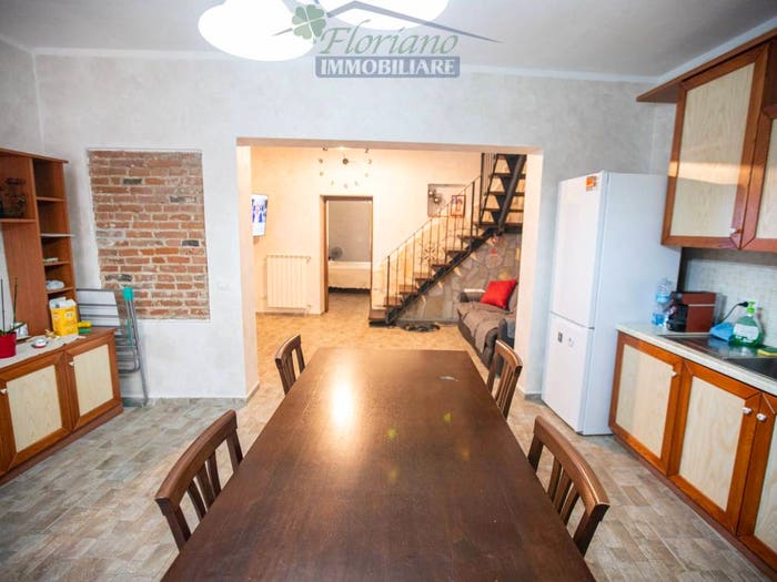 Appartamento quadrilocale in vendita in Via Umberto I, Centro, Montalto di Castro