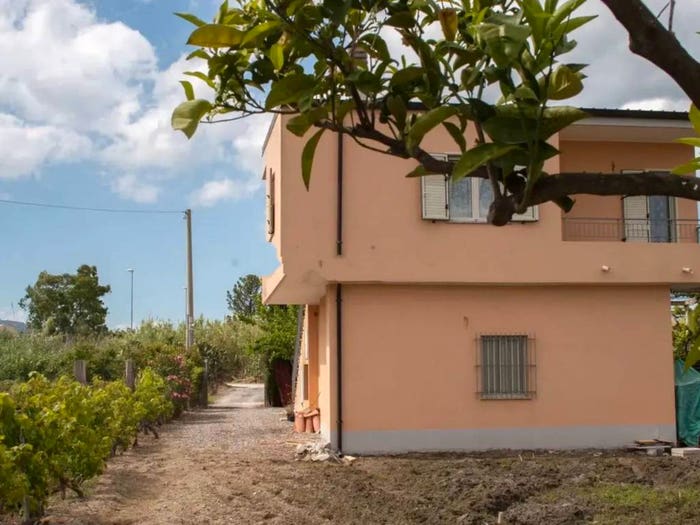 Appartamento con 6 locali in vendita in Via Aquilia, Badolato