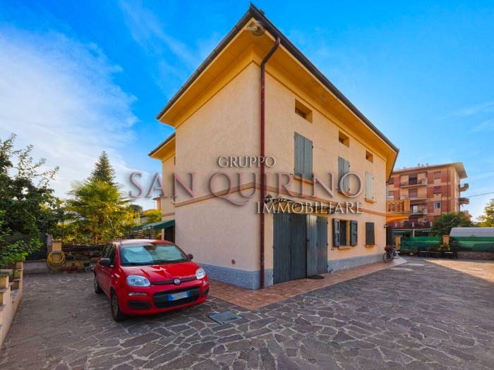 Casa con 6 locali in vendita in via saltini, Centro, Correggio