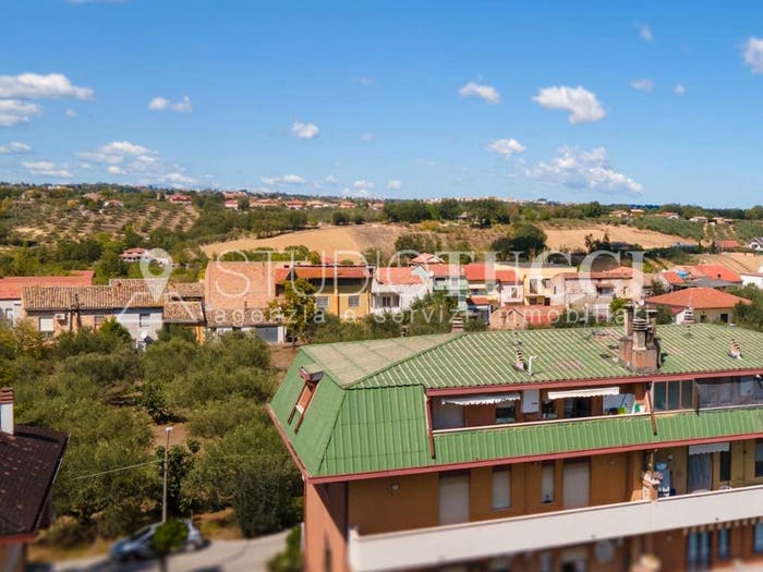 Casa quadrilocale in vendita in Via Tommaso di Giovanni, Centro, Cepagatti