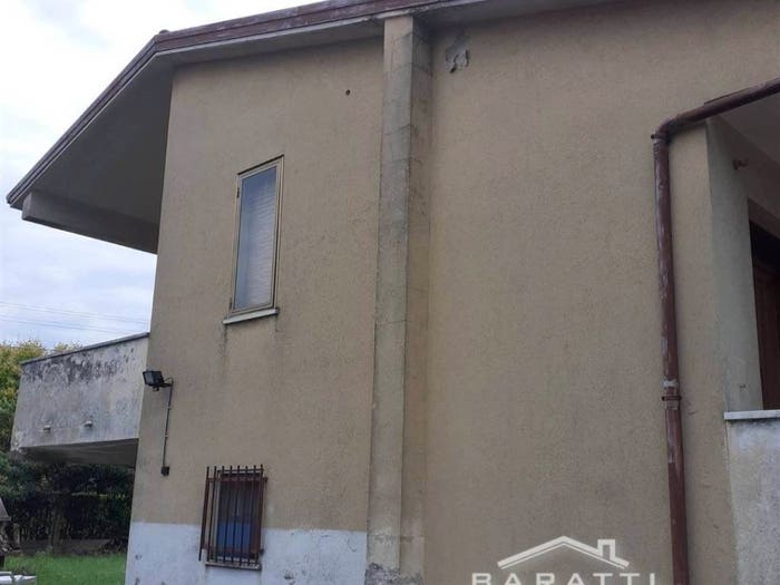 Casa quadrilocale in vendita in Centro, Quistello