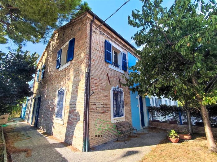 Casa con 5 locali in vendita in VIA I STRADA, Bellocchi Falcineto, Fano