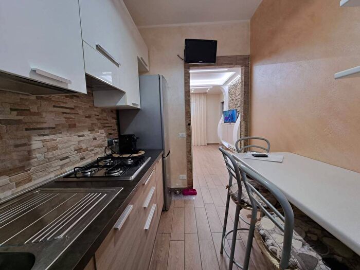 Appartamento trilocale in vendita in Via Cagliari, Catanzaro Lido, Catanzaro