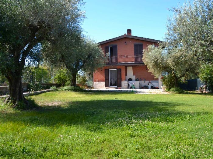 Casa quadrilocale in vendita in Strada della Badiola, Palombara Sabina