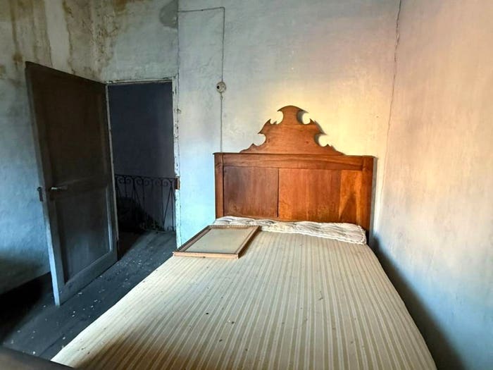 Casa con 6 locali in vendita in Via Barche, Pornassio