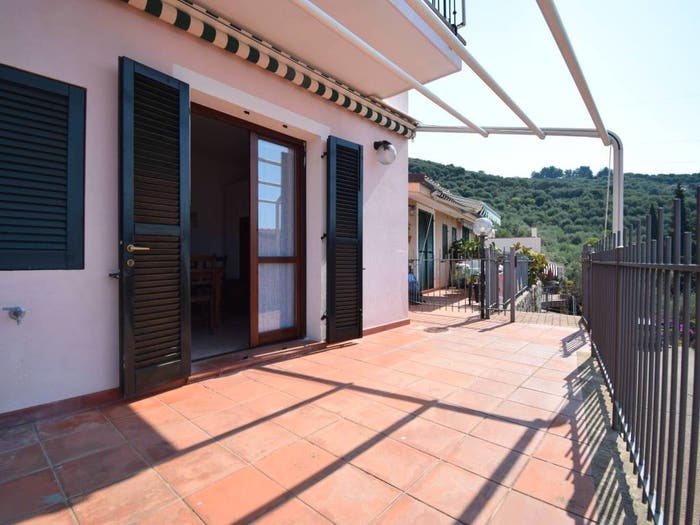 Appartamento trilocale in vendita in Località Montin, Moltedo, Diano San Pietro