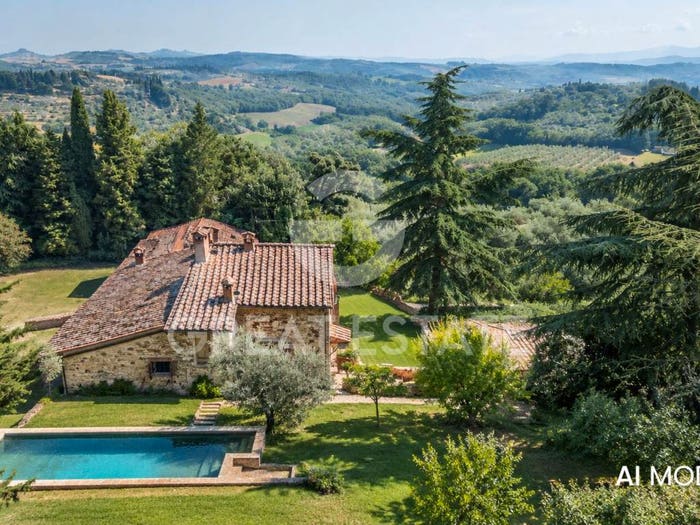 Casa con 6 locali in vendita in Cetona