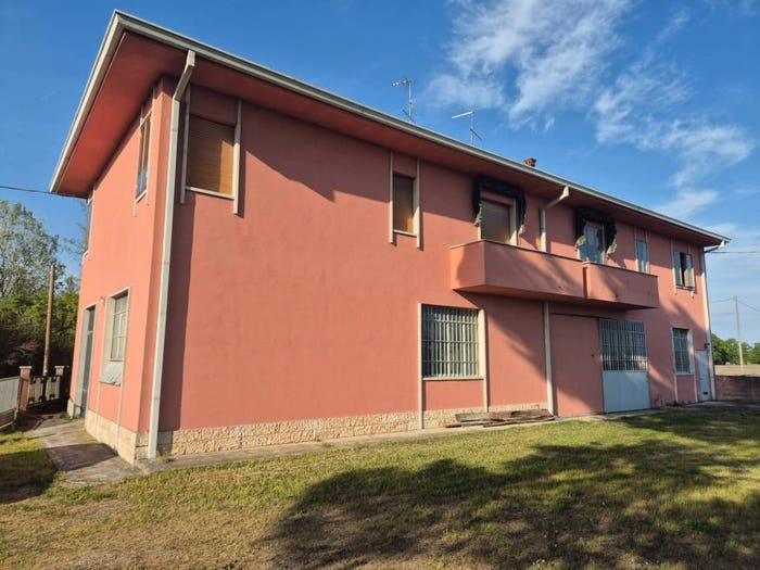 Appartamento con 5 locali in vendita in Via Ghiacciaia, Legnago