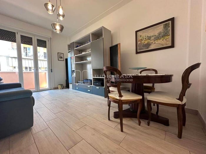 Appartamento quadrilocale in vendita in Via Amerigo Vespucci, Centro, Viareggio
