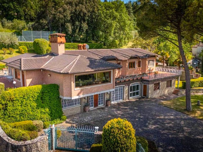 Casa con 6 locali in vendita in Piazza Guido Monaco, Porta San Lorentino, Arezzo