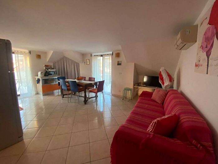 Casa trilocale in vendita in Via Camillo Benso di Cavour snc, Nocera Scalo, Nocera Terinese