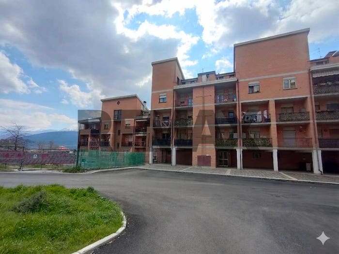 Appartamento trilocale in vendita in VIA LUSSEMBURGO, Pettino Cansatessa, L'Aquila