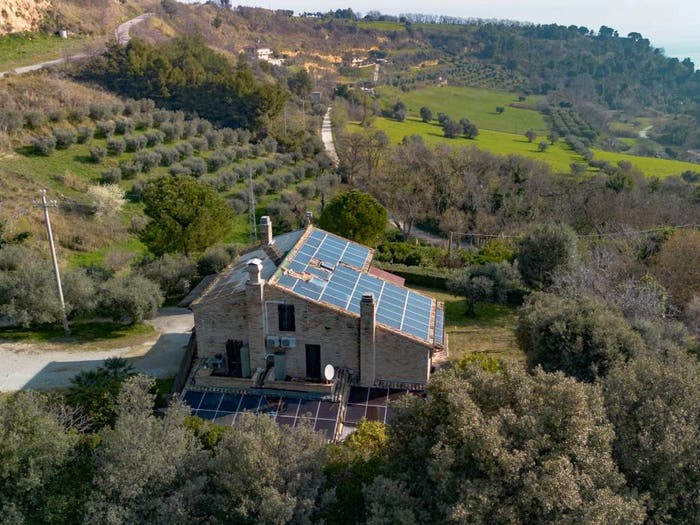 Casa con 6 locali in vendita in Contrada Valle, Fermo