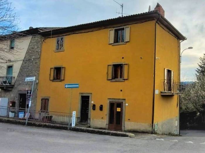 Appartamento con 6 locali in vendita in Località Case Dario, Arcidosso