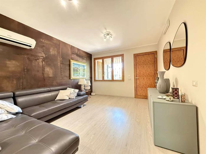 Casa con 6 locali in vendita in Viale Angelo Vasta, Cannizzaro, Catania