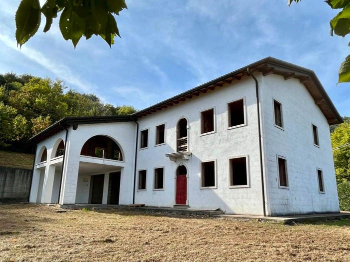 Casa con 6 locali in vendita in Via Zini, Arzignano
