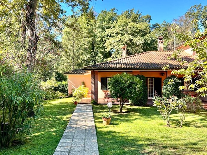 Casa con 6 locali in vendita in Largo dell' Olgiata, Olgiata, Roma