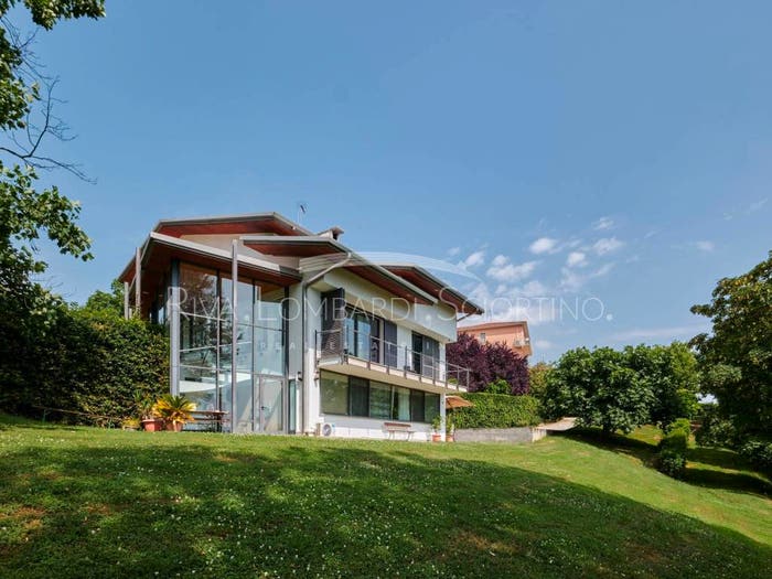Casa con 6 locali in vendita in Strada San BernardinoBelvedere, Centro, Moncalvo