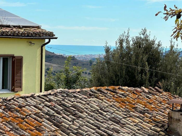 Casa con 6 locali in vendita in Contrada Cona, Atri