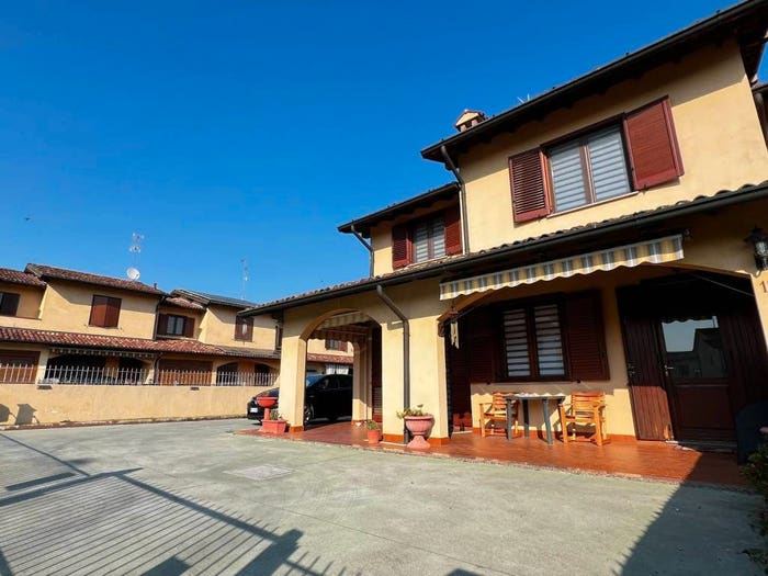 Casa quadrilocale in vendita in Via dei Noci, Nosadello, Pandino