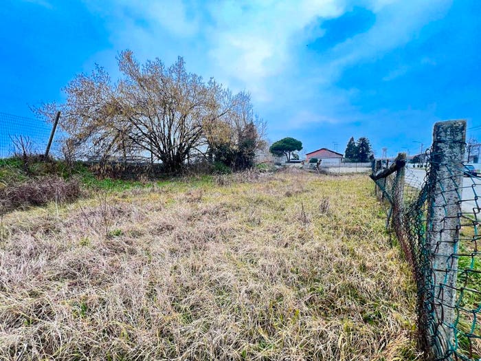 Casa con 6 locali in vendita in Viale Francia, Palestro