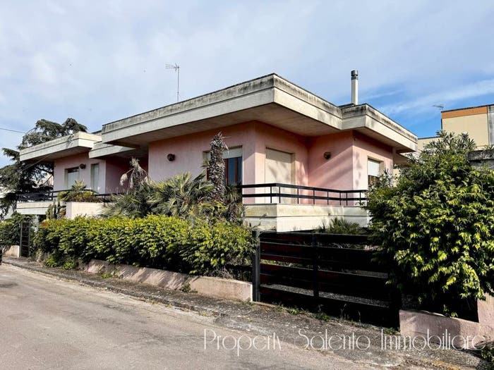 Casa con 6 locali in vendita in Via Emilia, Centro, Racale