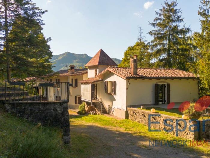 Casa con 6 locali in vendita in Grizzana Morandi