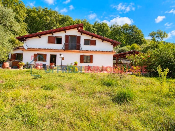 Casa con 5 locali in vendita in Contrada Camere, Subiaco
