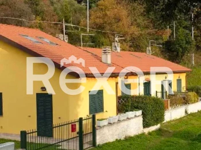 Casa quadrilocale in vendita in Via Brigate Partigiane, Carrodano