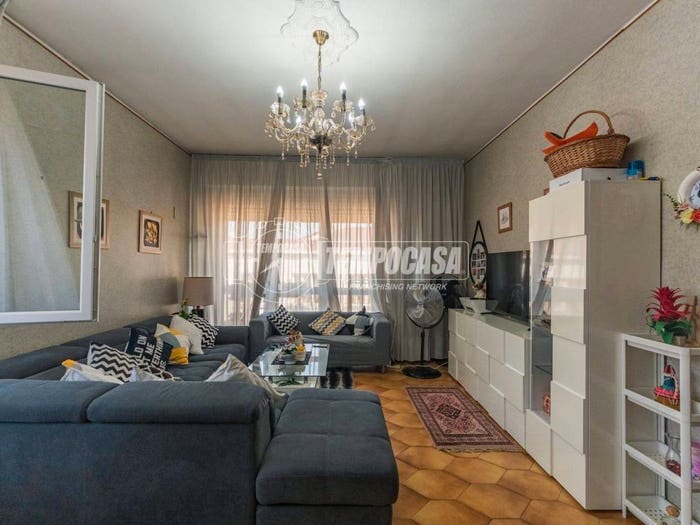 Appartamento trilocale in vendita in Via Goffredo Mameli, Abbiategrasso