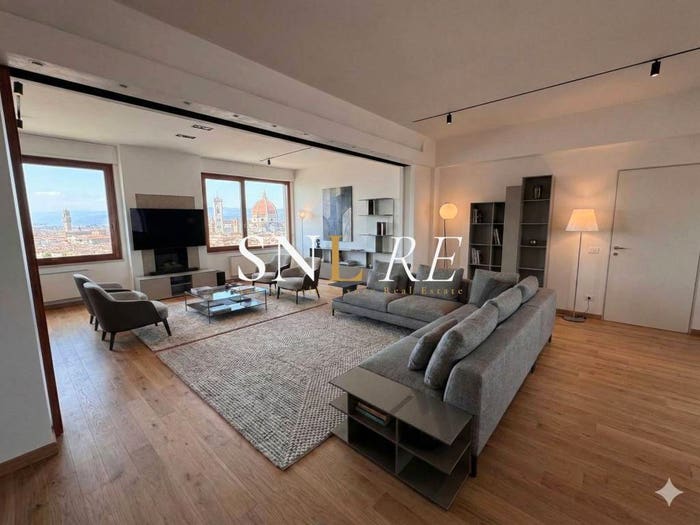 Casa con 6 locali in vendita in Piazza della Libertà, Libertà Savonarola, Firenze